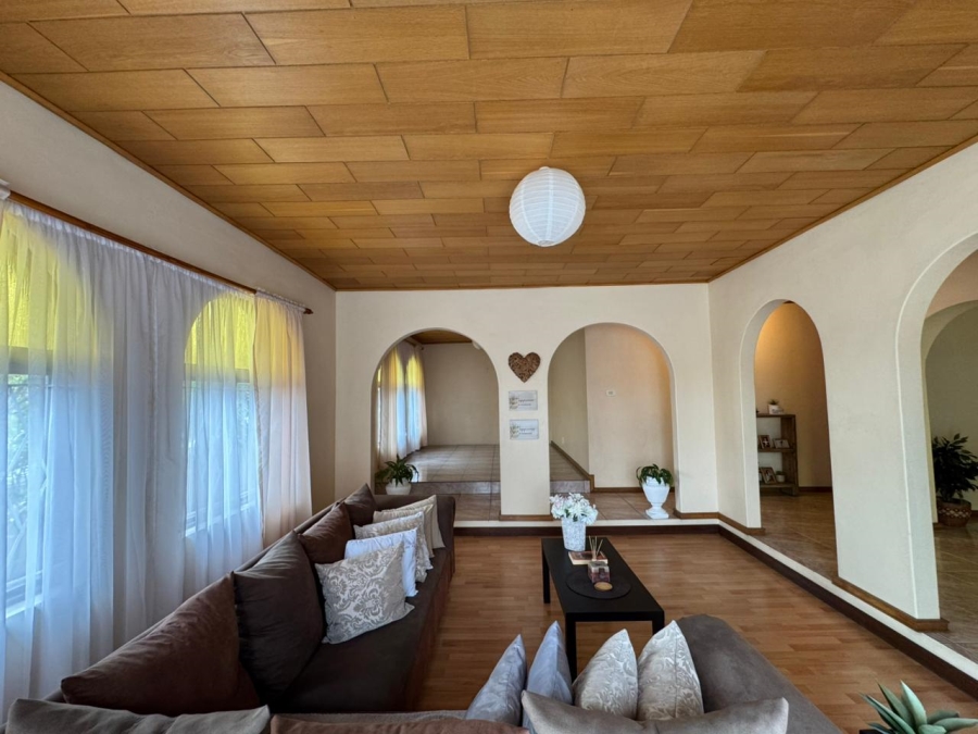 3 Bedroom Property for Sale in Park Village Western Cape